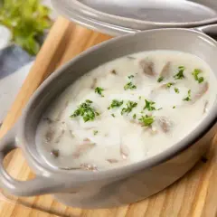 Ile kalorii ma zupa grzybowa? Sprawdź, co może cię zaskoczyć