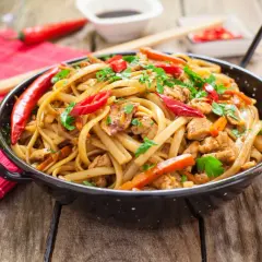 Jak ugotować makaron chow mein - proste kroki do idealnej tekstury