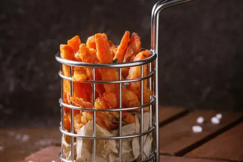 Jak przyprawić frytki z batatów, by zaskoczyć smakiem każdego