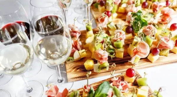 Jakie przekąski do prosecco? Odkryj najlepsze smaki na przyjęcie