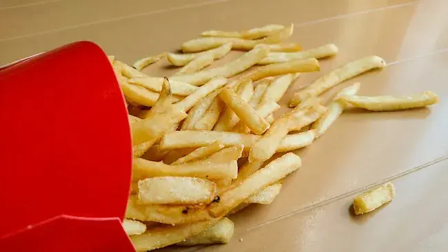 Średnie frytki McDonald's ile gram - zaskakująca waga 115 gramów