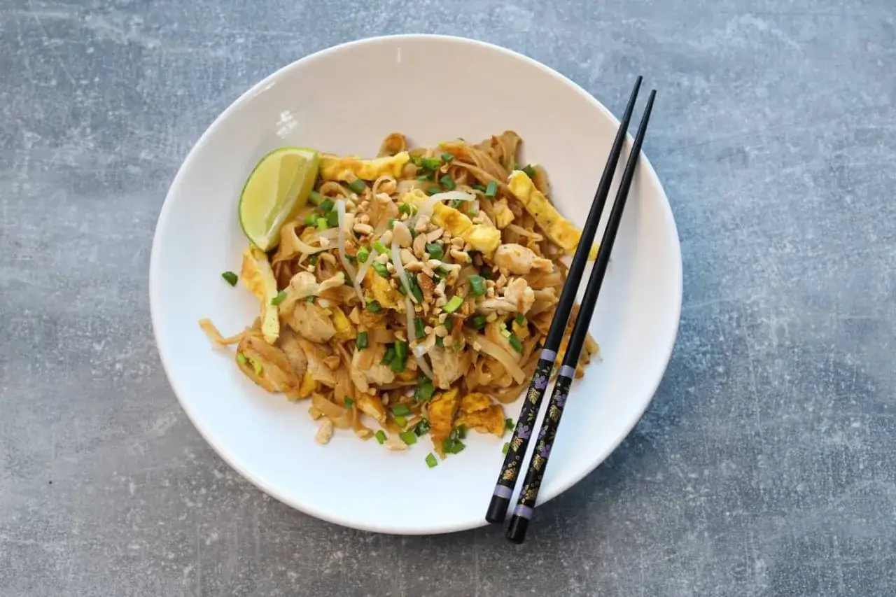 Zdjęcie Jak zrobić sos do pad thai, który zachwyci Twoje podniebienie