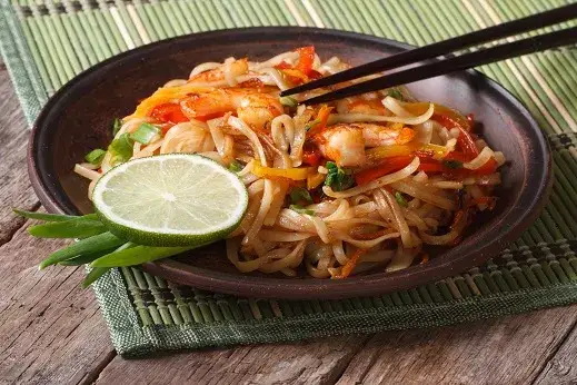 Zdjęcie Jaki makaron do pad thai wybrać, aby uniknąć rozczarowania?